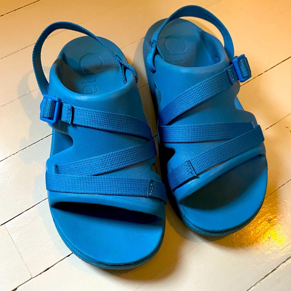 Kids blue foam Chacos